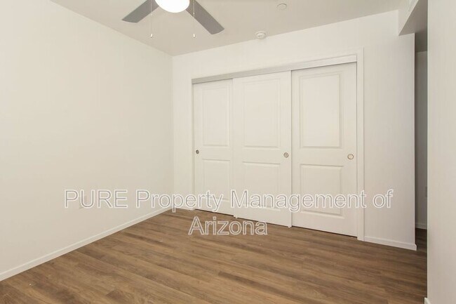 Building Photo - 6077 N 60th Ave