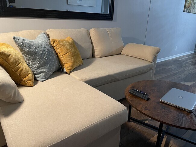 Building Photo - 1030 Green Pine Blvd