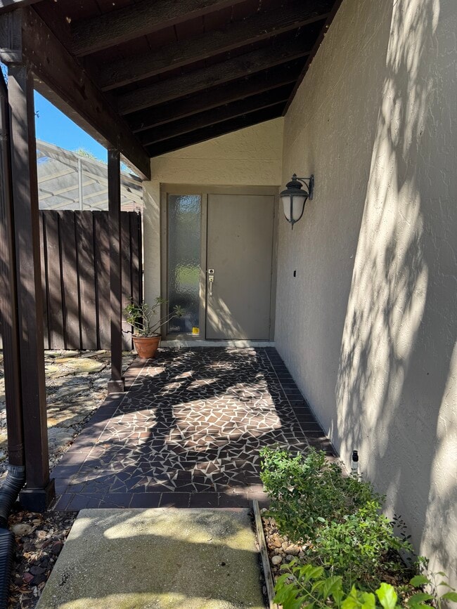 Building Photo - 3955 Glen Oaks Manor Dr