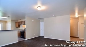 Building Photo - 9011 Hilltop Crossing Dr