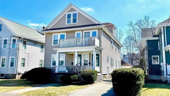 Building Photo - 39 Dyer Ave