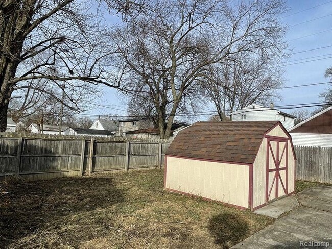 Building Photo - 15518 Dixie