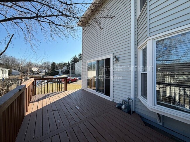 Building Photo - 140 Leslie Ln