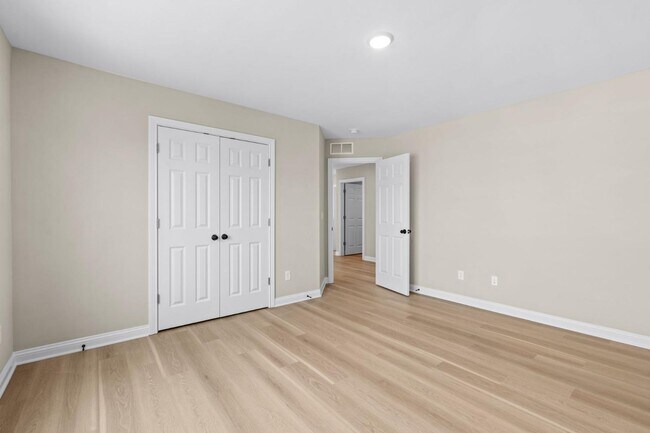 Building Photo - 112 Lambert Fld