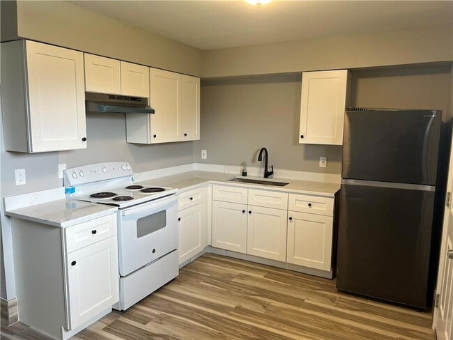Building Photo - 9104 Amour Dr