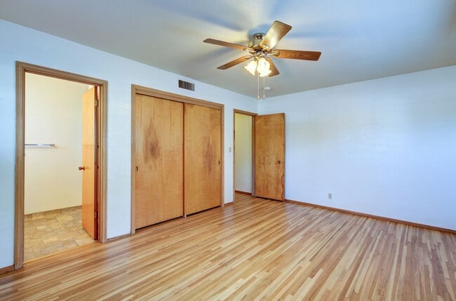 Building Photo - 123 W McKinley Ave