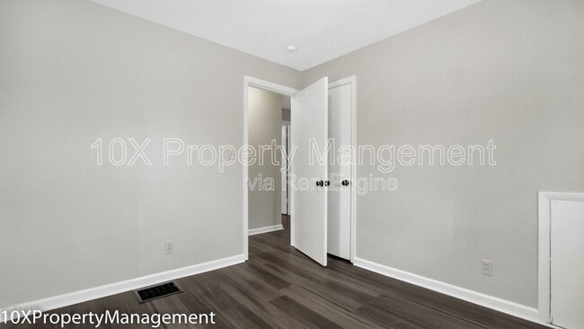 Building Photo - 2911 Sullivant Ave