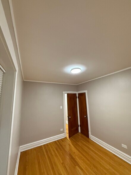 Building Photo - 5545 N Luna Ave