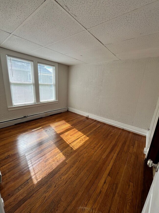 Building Photo - 128-130 Mildred Ave.