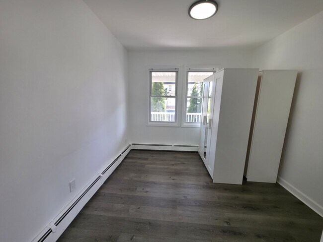 Building Photo - 130 Park Ave