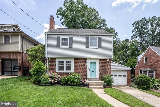 Building Photo - 6717 44th Ave