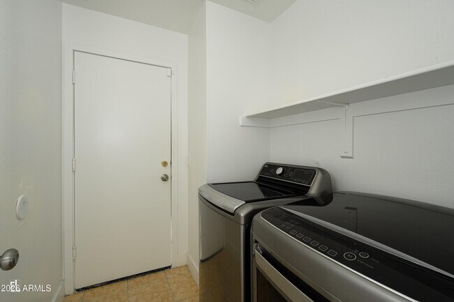 Building Photo - 11825 W Edgemont Ave