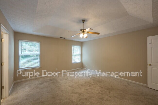 Building Photo - 304 Meadow Point