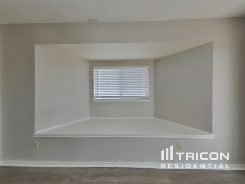 Building Photo - 8130 Ocean Meadow Dr