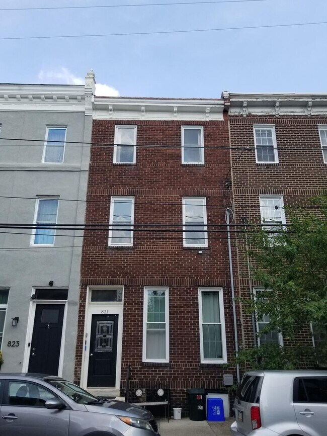Building Photo - Beautiful newly renovated 2 bedroom in fai...