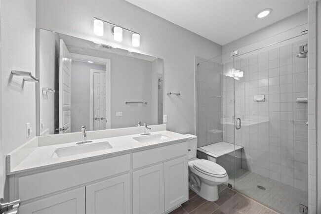 Building Photo - 2222 Simond Ave