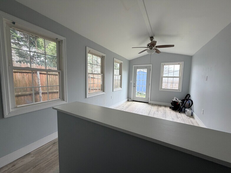 Building Photo - 108 Homewood Ave