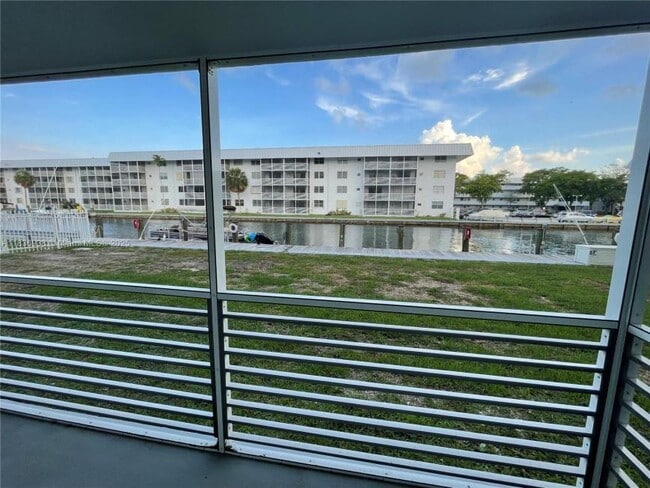 Building Photo - 2 bedroom in Sunny Isles Beach FL 33160