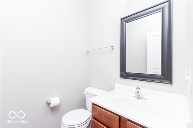 Building Photo - 919 Rosalind Pl