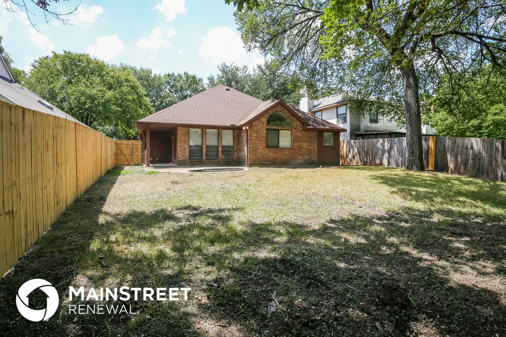 Building Photo - 1616 Allen Dr