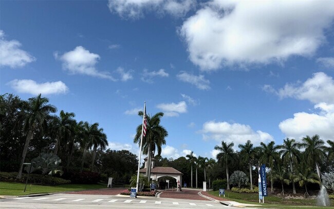 Building Photo - 187 SE Via Sangro