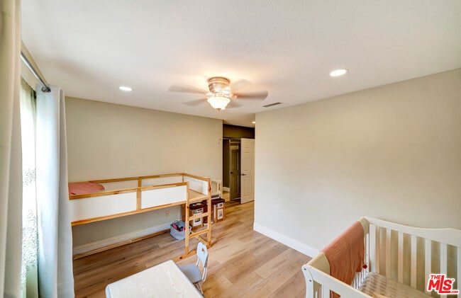 Building Photo - 27060 Mountain Willow Ln