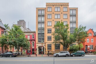 Building Photo - Beautiful 1 BR/1 BA Condo in Chinatown East!