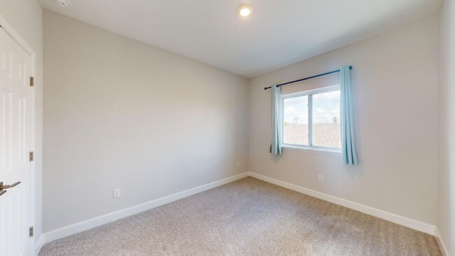 Building Photo - Stunning 3 bedroom home for rent in Shearw...