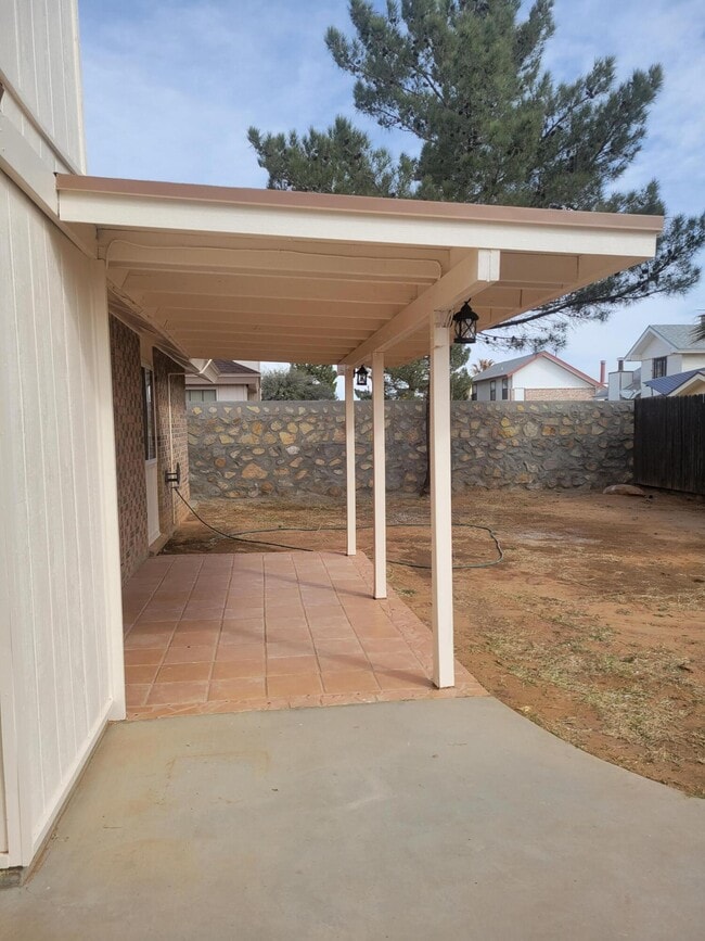 Building Photo - 10918 Joe Dimaggio Cir