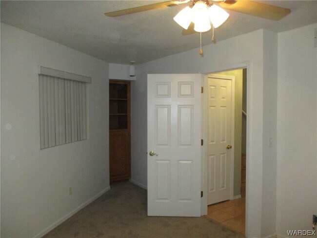 Building Photo - 2022 Merrill Ln