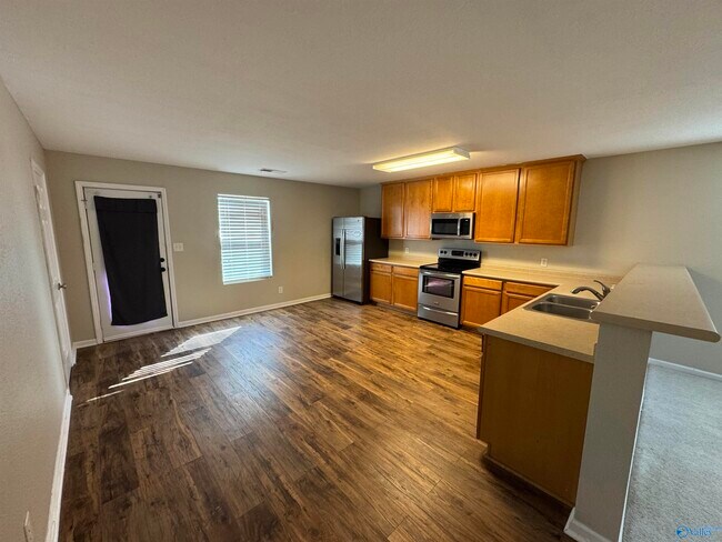 Building Photo - 3590 Avalon Lake Dr SW