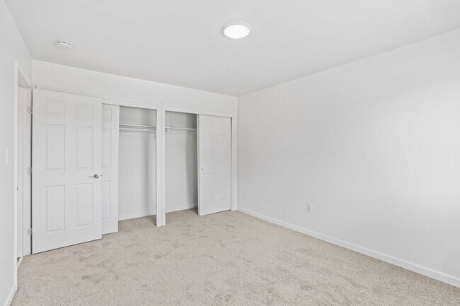 Building Photo - 1328 S Coffman St