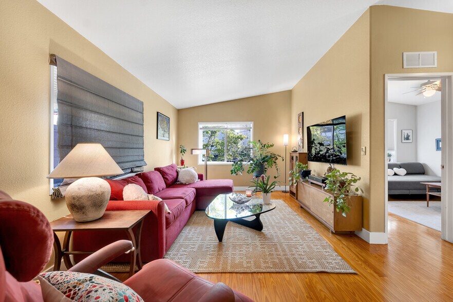 Family room! - 171 Comanche