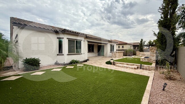 Building Photo - 5284 S Joshua Tree Ln