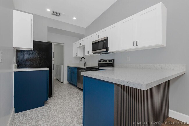 Building Photo - 9279 NW 17th Ct