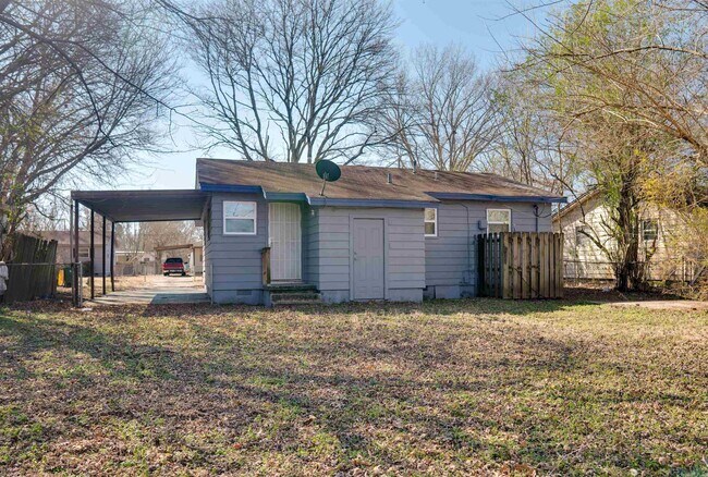 Building Photo - 6508 Pecan Ave