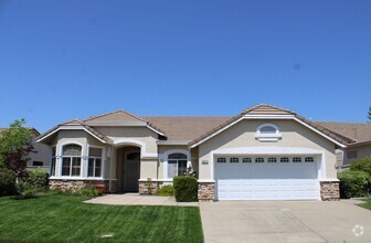 Building Photo - 5812 Sandlewood Way