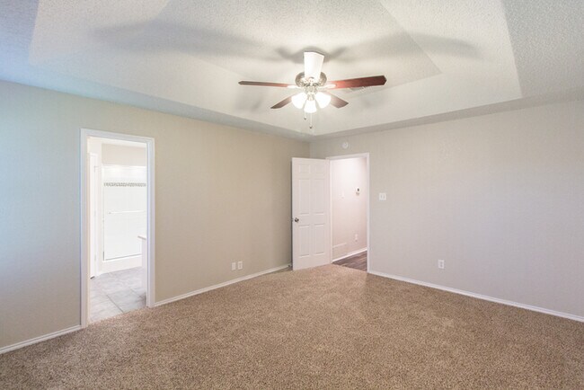 Building Photo - 5203 El Rancho Dr, Arlington