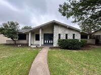 Building Photo - Interested in this home? You clearly have exceptional taste!