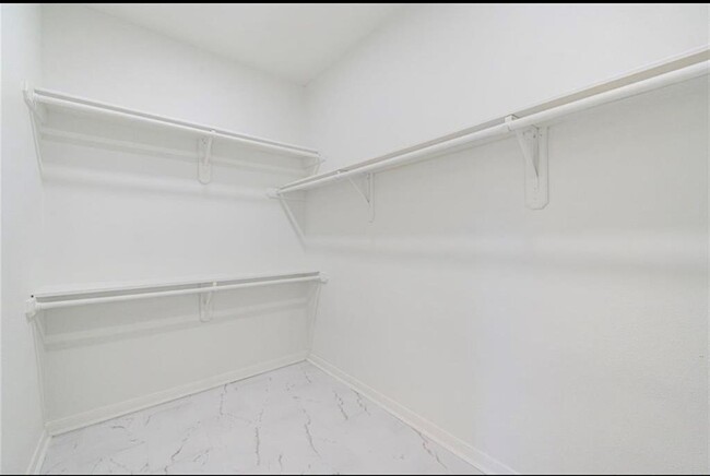 Building Photo - 13714 Neston Dr