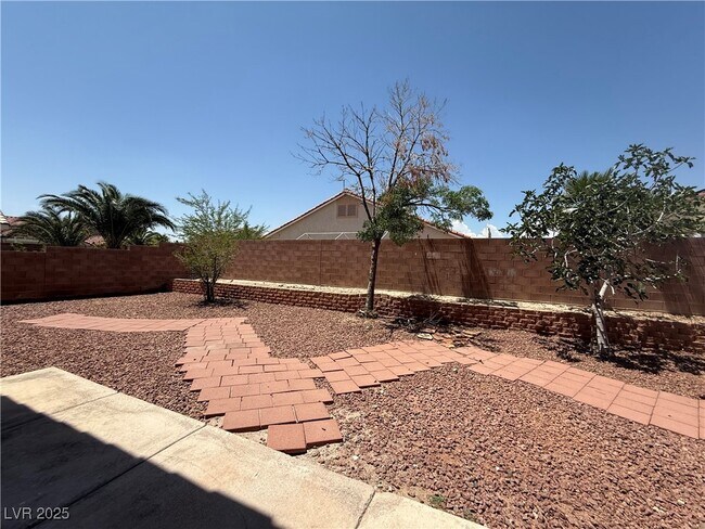 Building Photo - 6607 N Ruddock Dr