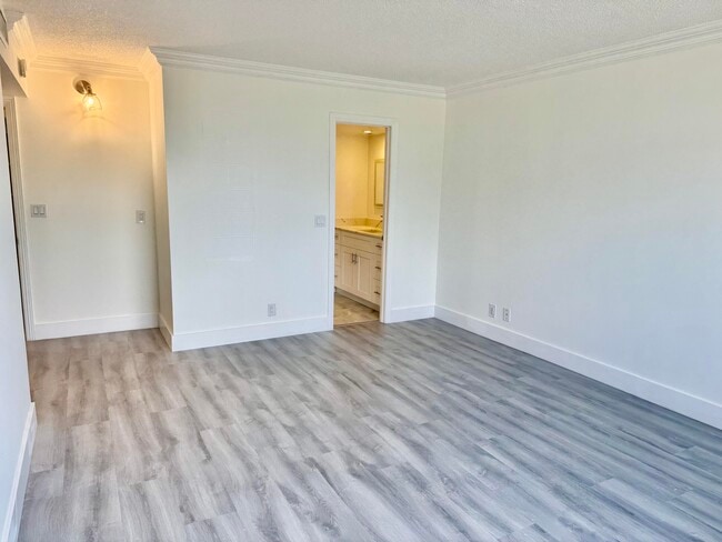 Building Photo - 5961 NW 2nd Ave