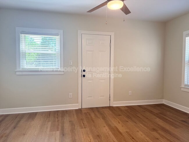 Building Photo - 114 E Club Blvd