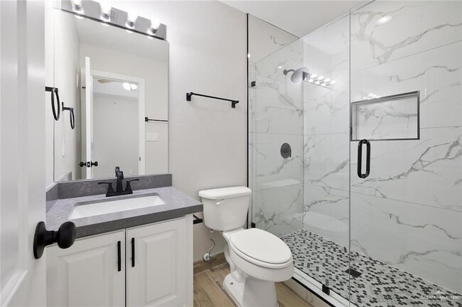 Building Photo - 213 S 49th St
