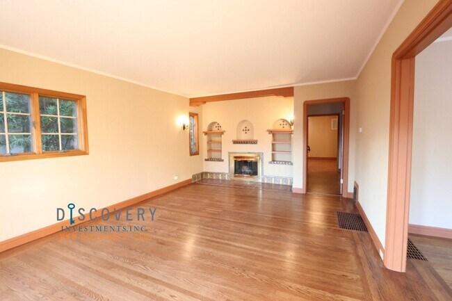 Building Photo - Coming Soon! Coveted Piedmont 5 Bedroom Home
