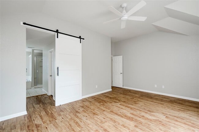 Building Photo - 8106 Longdraw Dr