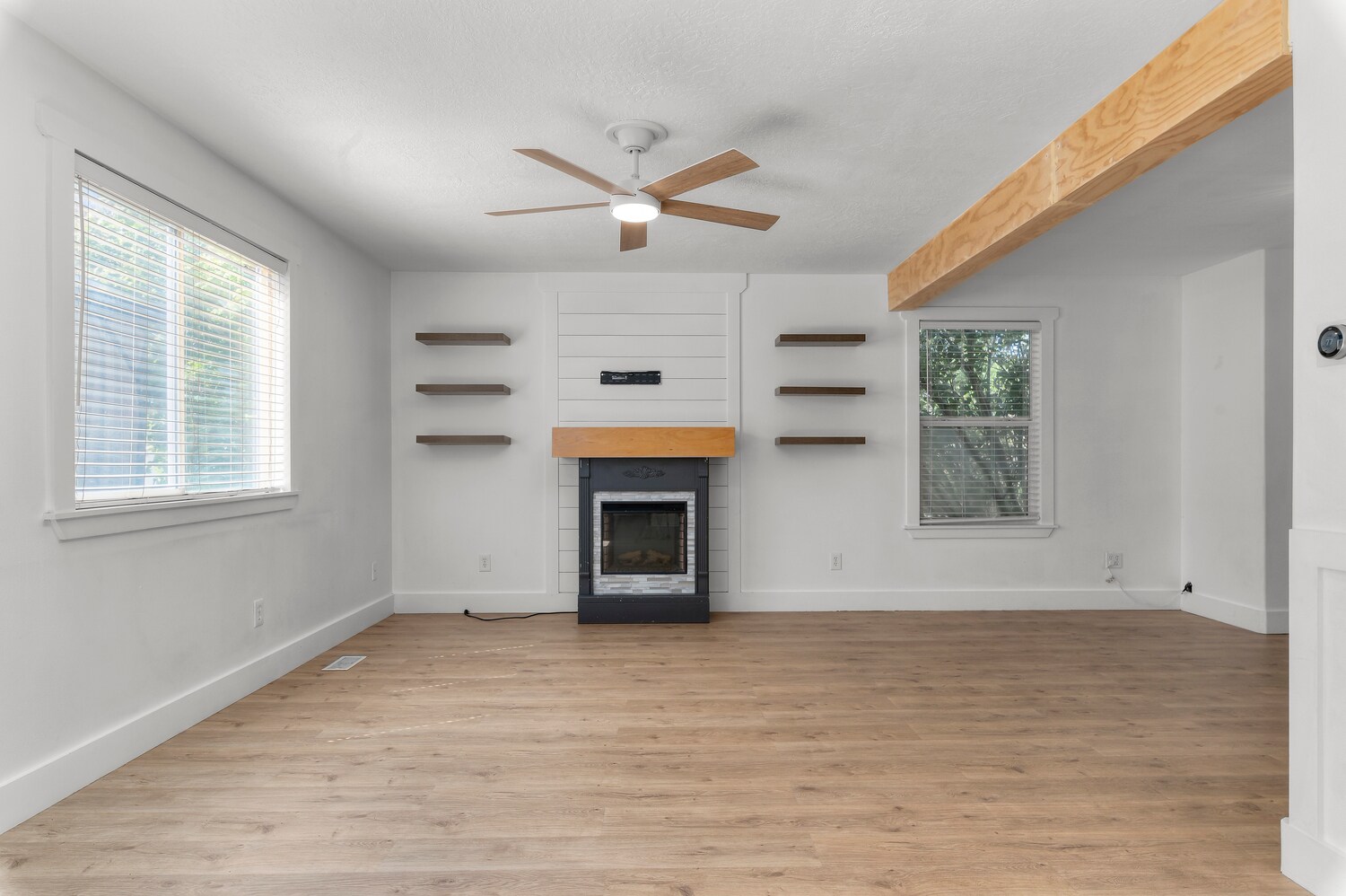Building Photo - 4054 E Mohican Dr