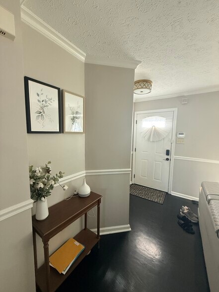 Building Photo - 27 Ashmill Ct