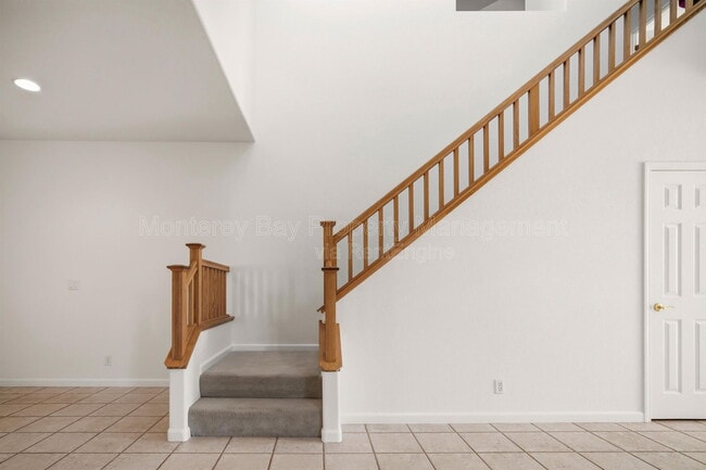 Building Photo - 4725 Sea Ridge Ct