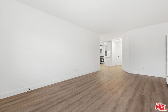 Primary Photo - 1743 9th St